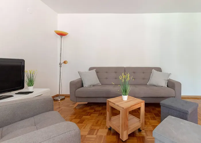 Διαμέρισμα Apartma Angela *